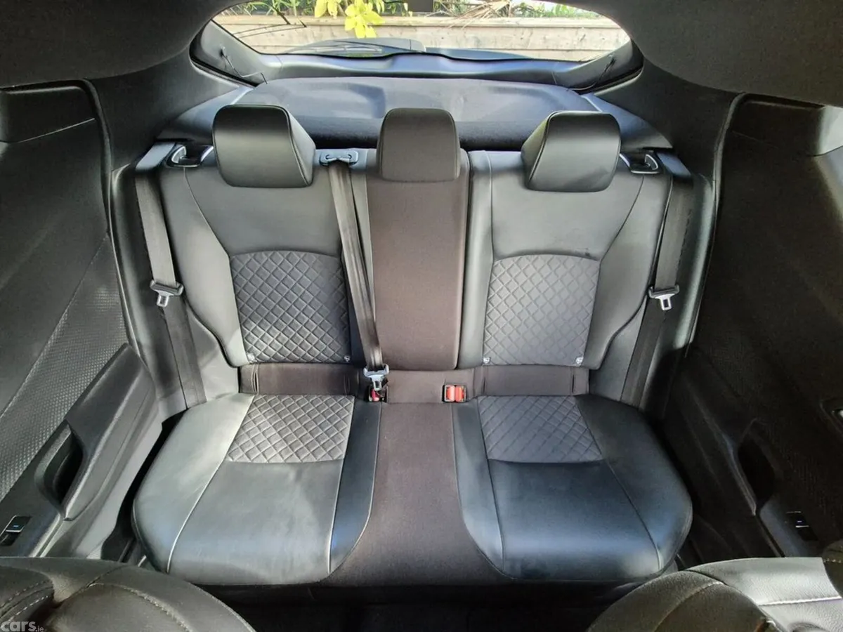 Toyota C-HR SUV, Petrol Hybrid, 2021, Blue