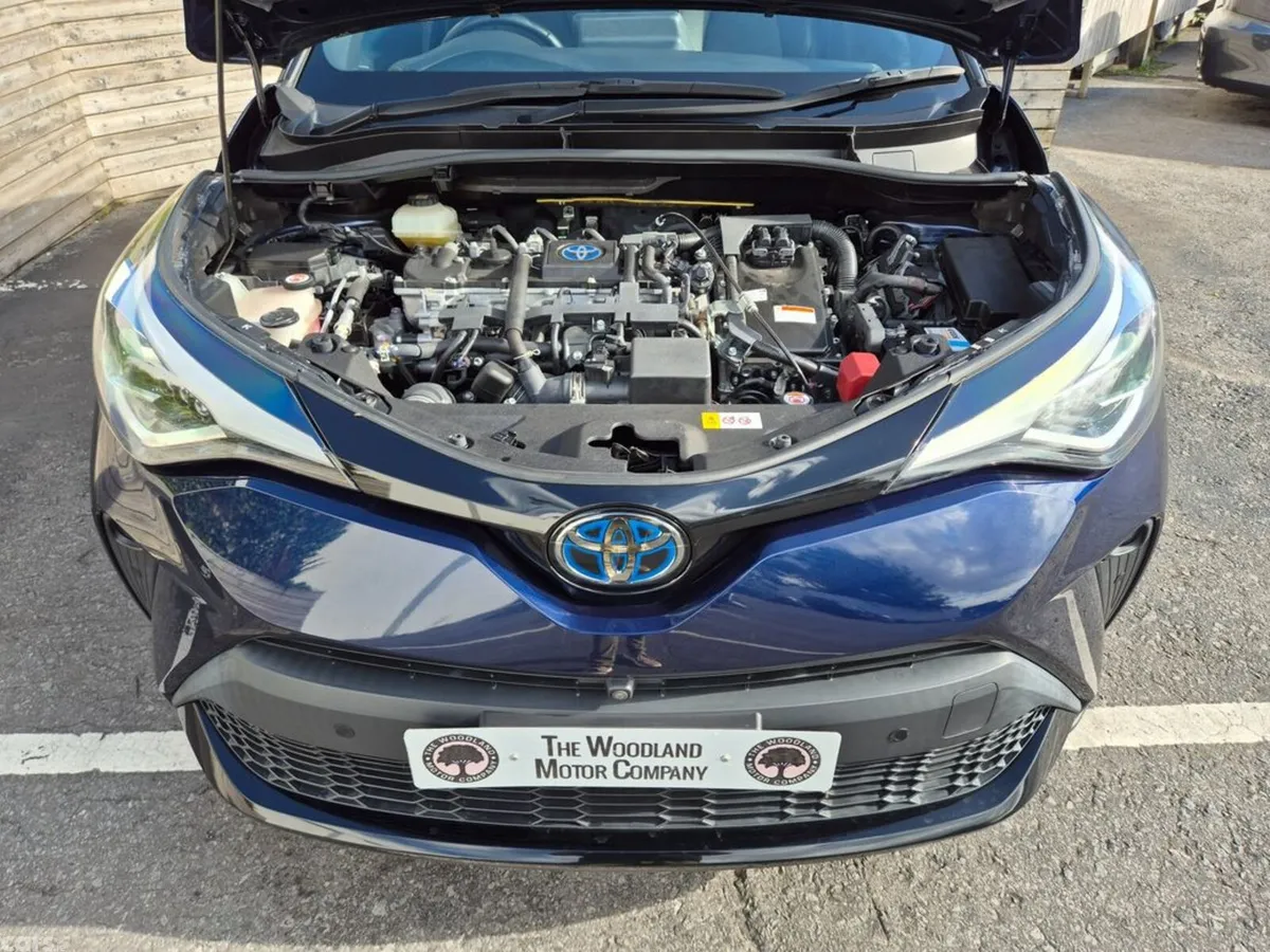 Toyota C-HR SUV, Petrol Hybrid, 2021, Blue