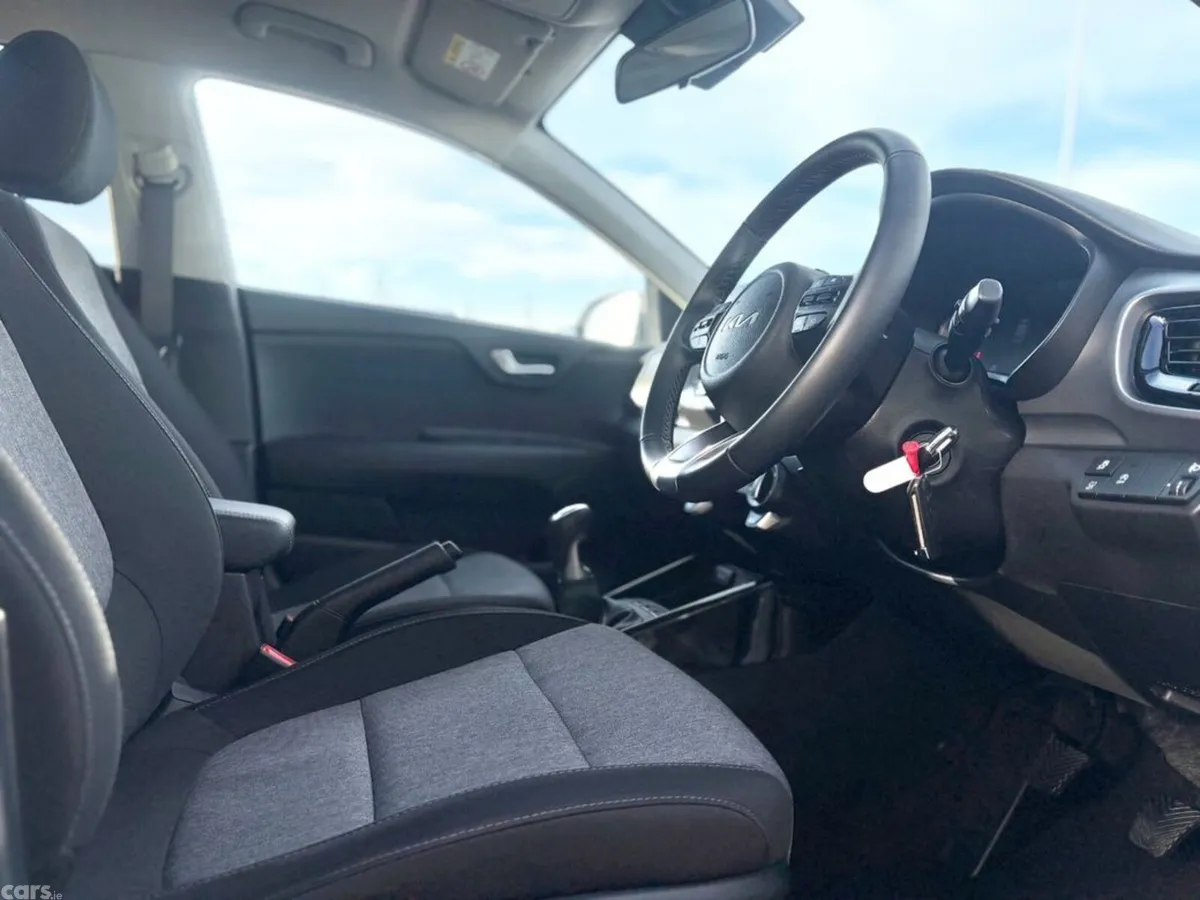 Kia Stonic Hatchback, Petrol, 2024, White