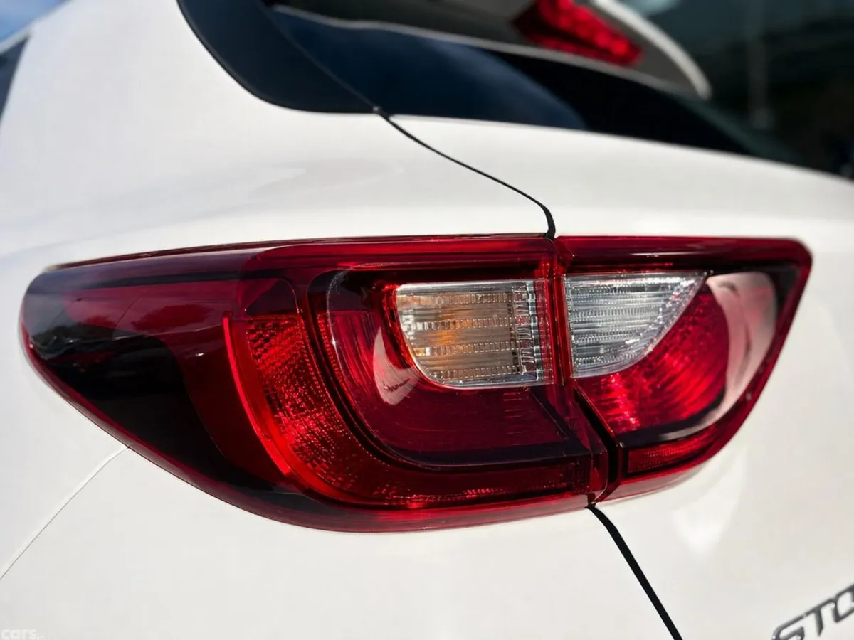 Kia Stonic Hatchback, Petrol, 2024, White