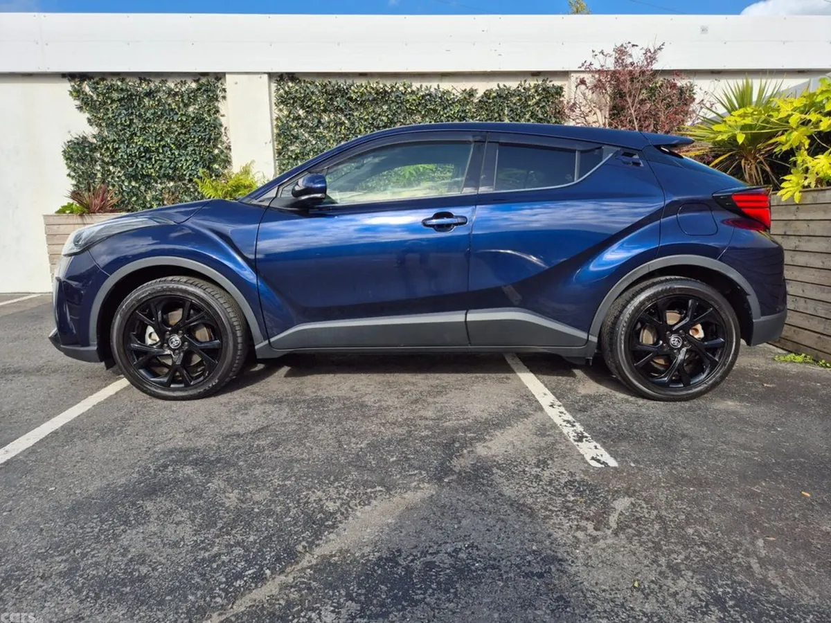 Toyota C-HR SUV, Petrol Hybrid, 2021, Blue