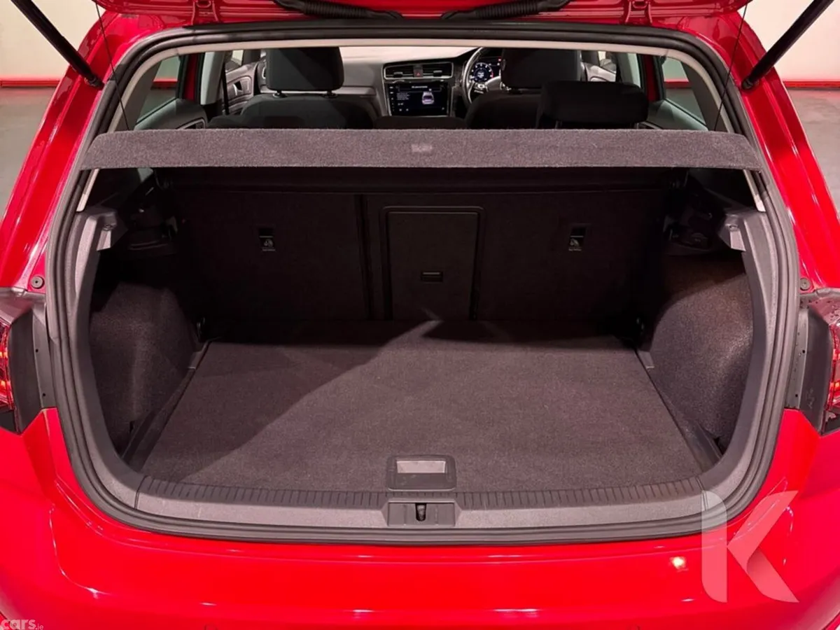 Volkswagen Golf Hatchback, Petrol, 2019, Red