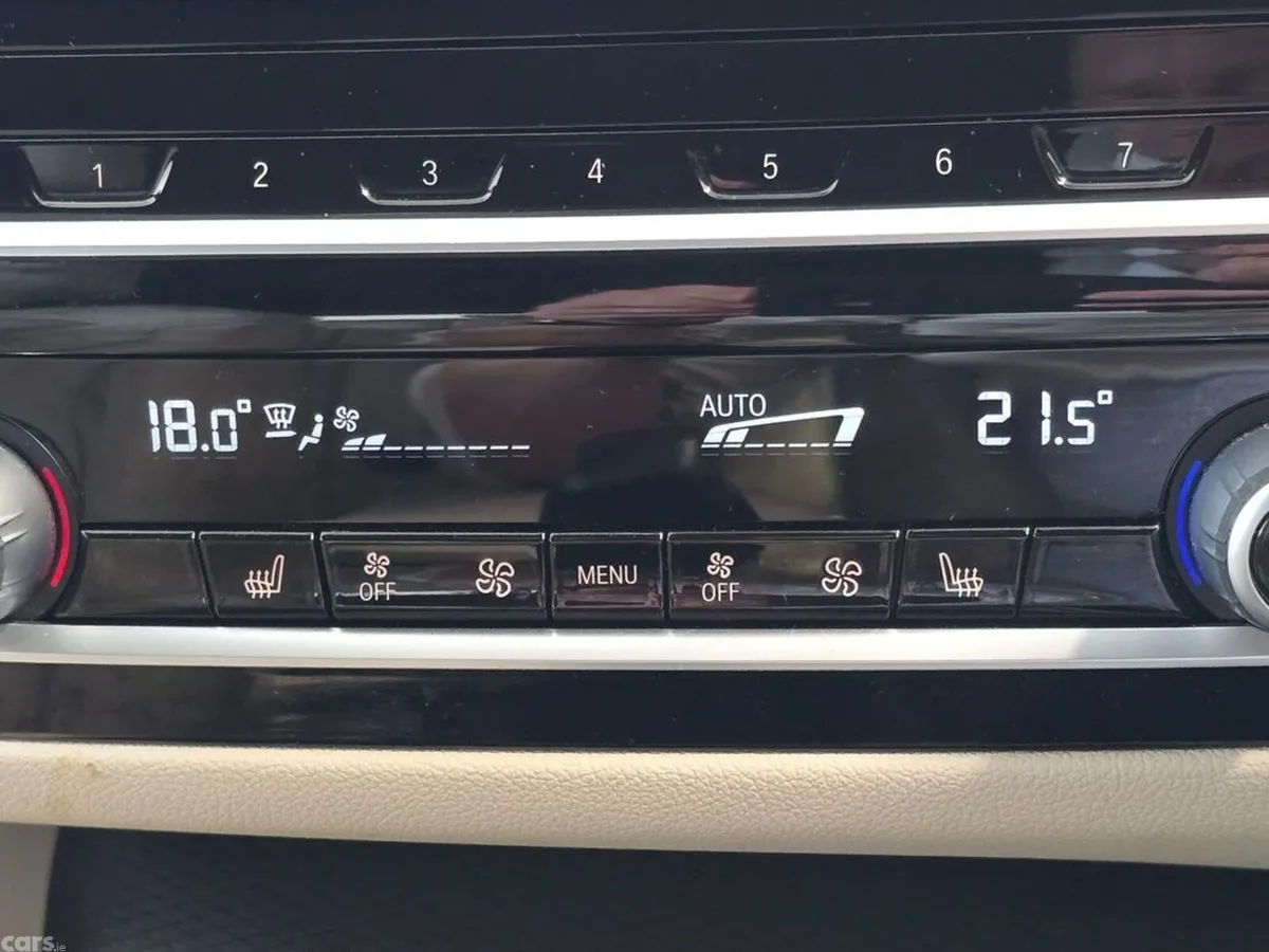 BMW 5-Series Estate, Petrol Plug-in Hybrid, 2023, Grey