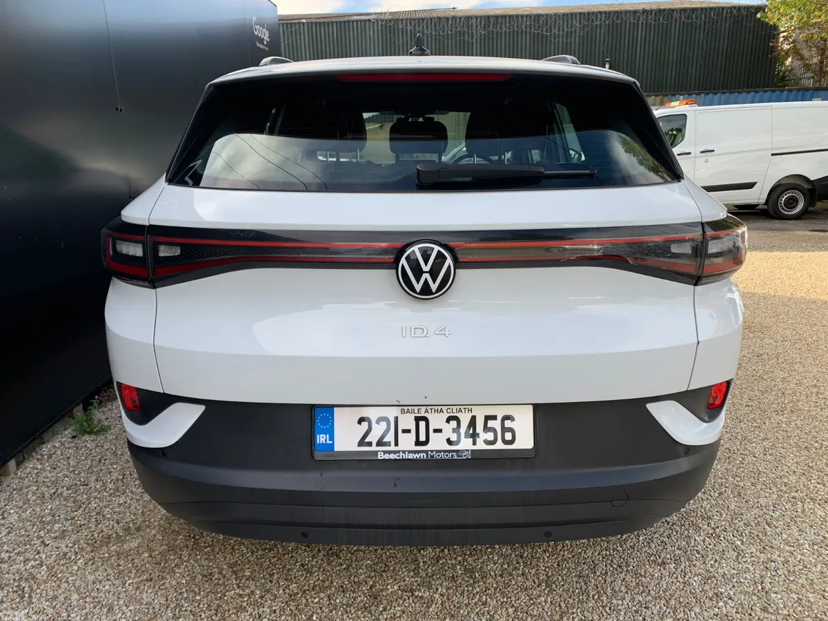 Volkswagen ID.4 Hatchback, Electric, 2022, White