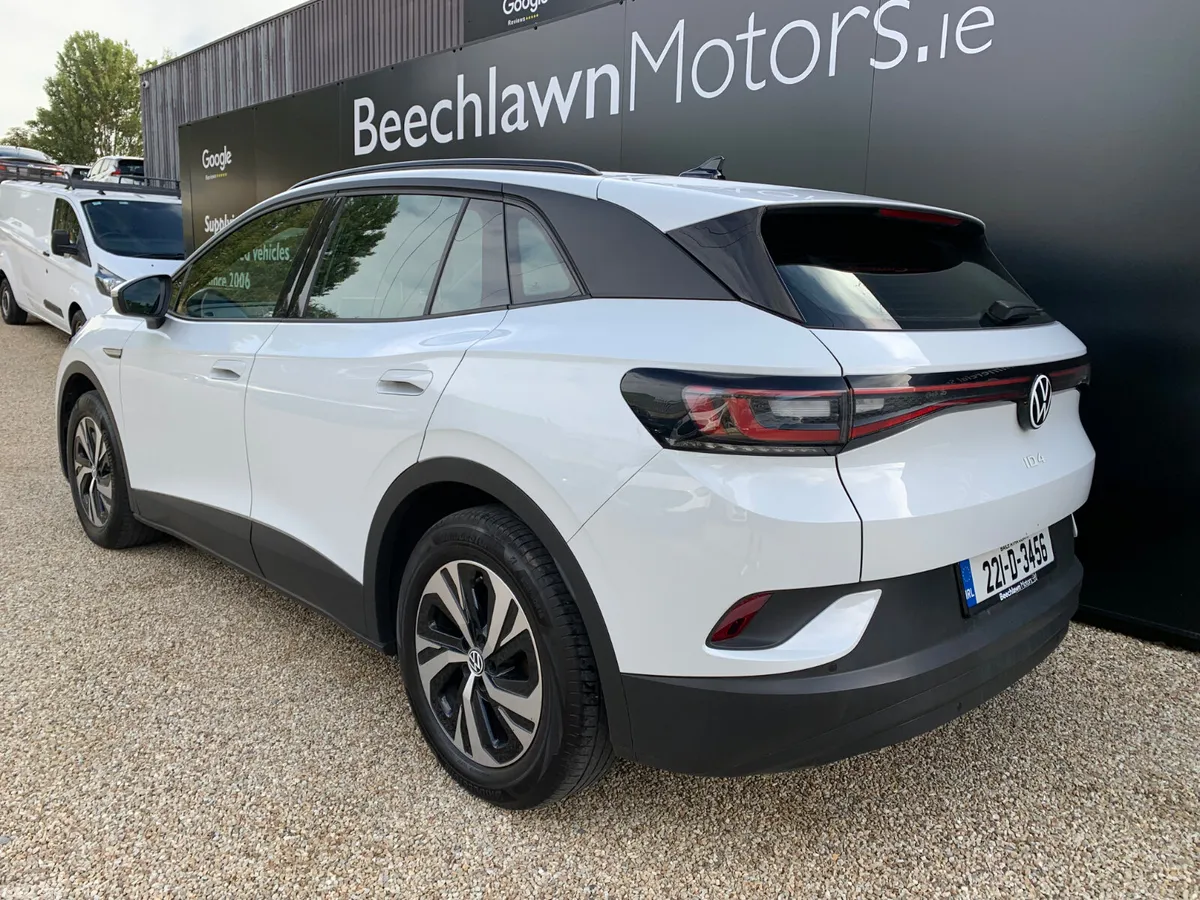 Volkswagen ID.4 Hatchback, Electric, 2022, White