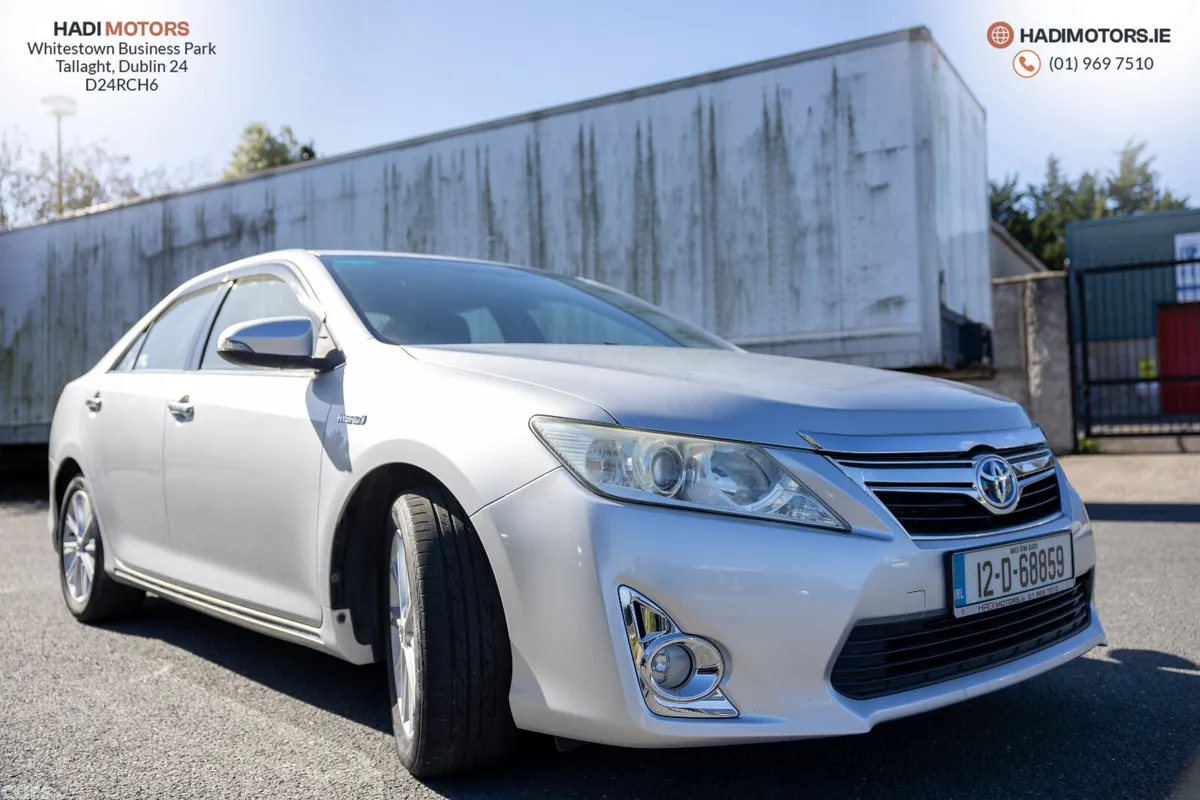 Toyota Camry Saloon, Petrol Hybrid, 2012, Silver