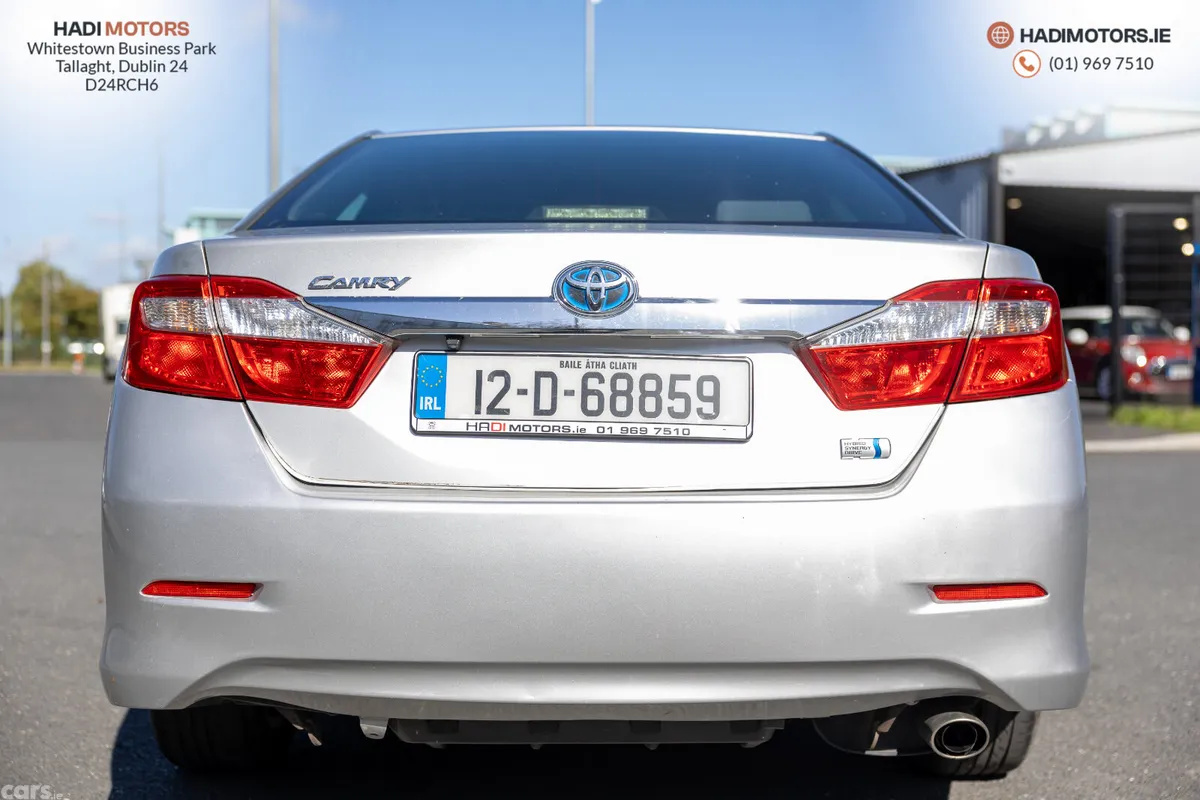 Toyota Camry Saloon, Petrol Hybrid, 2012, Silver