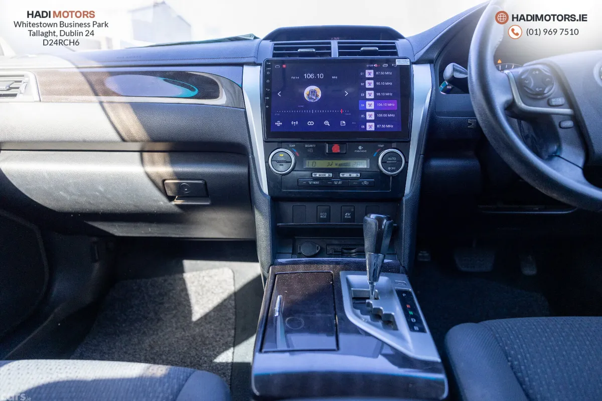 Toyota Camry Saloon, Petrol Hybrid, 2013, Green
