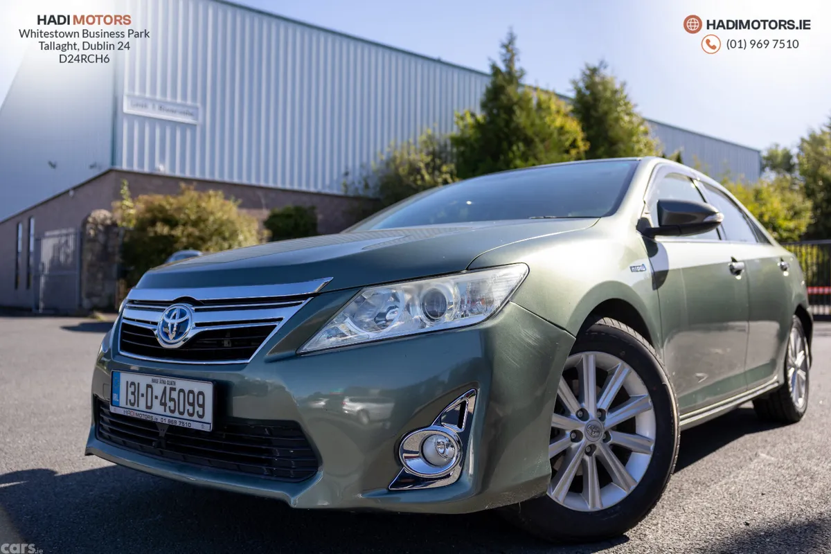 Toyota Camry Saloon, Petrol Hybrid, 2013, Green