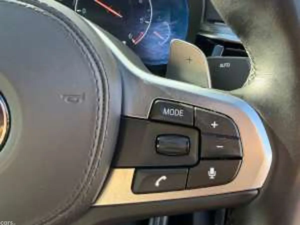 BMW 5-Series Saloon, Diesel, 2019, Blue