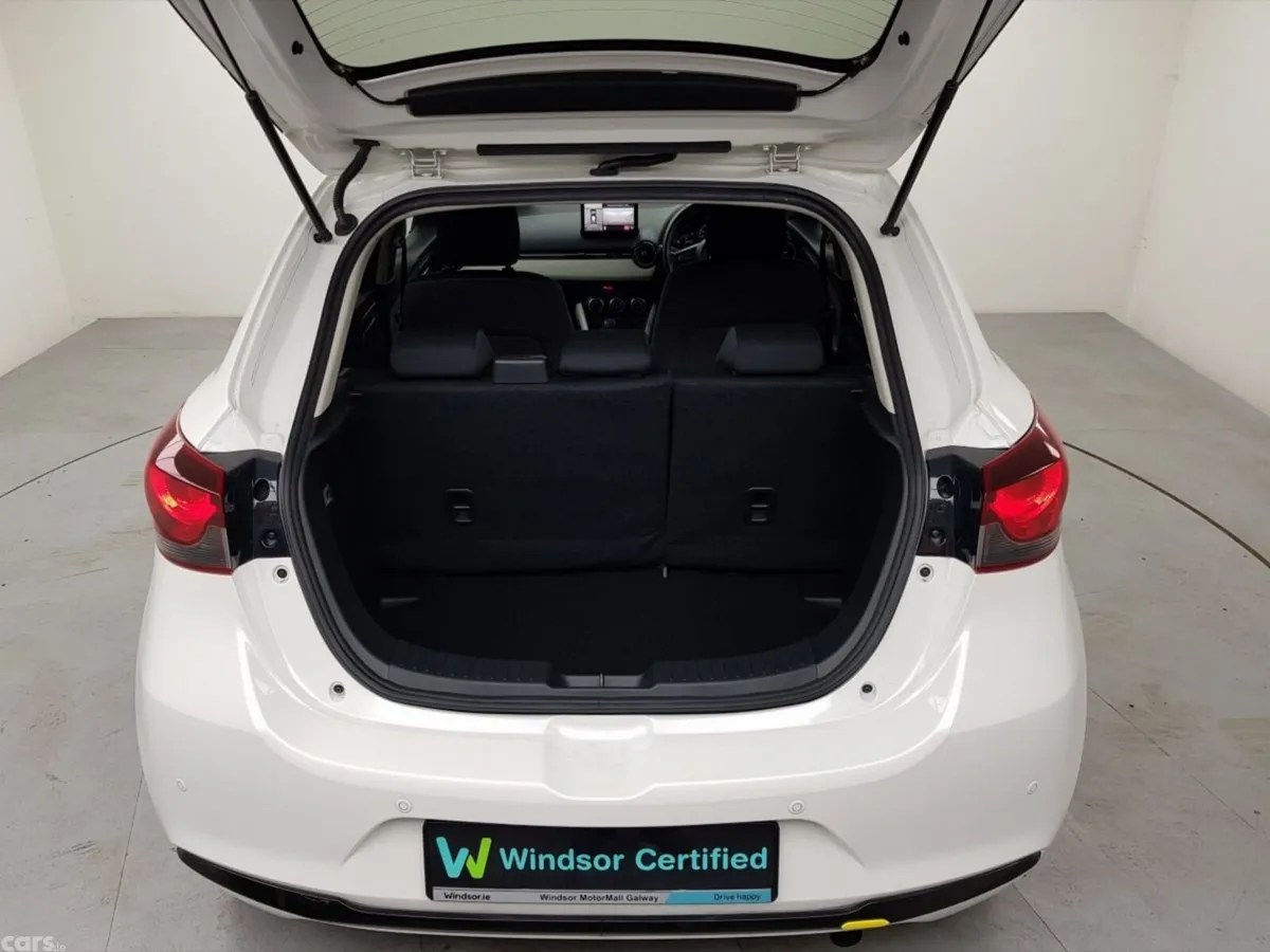 Mazda Mazda2 Hatchback, Petrol, 2023, White
