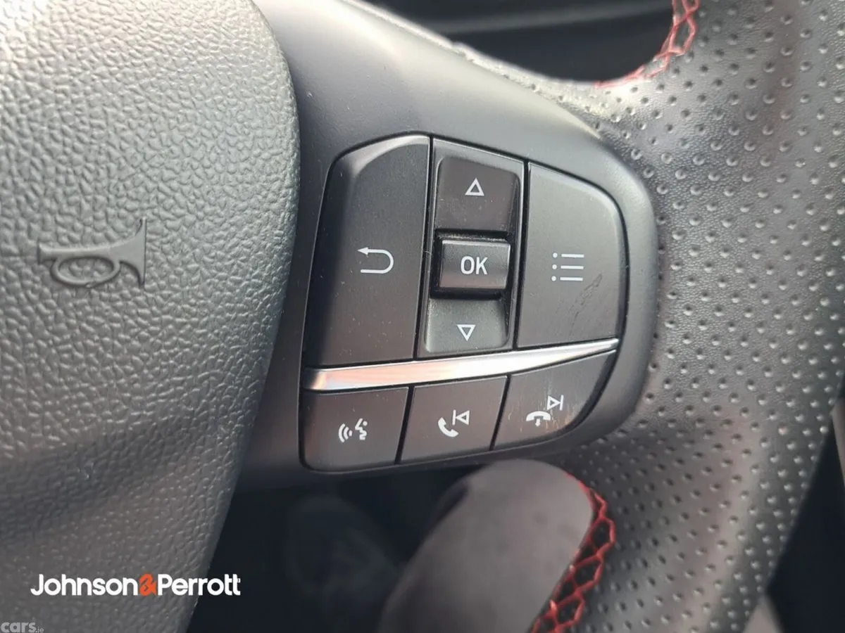 Ford Puma MPV, Petrol Hybrid, 2021, Red