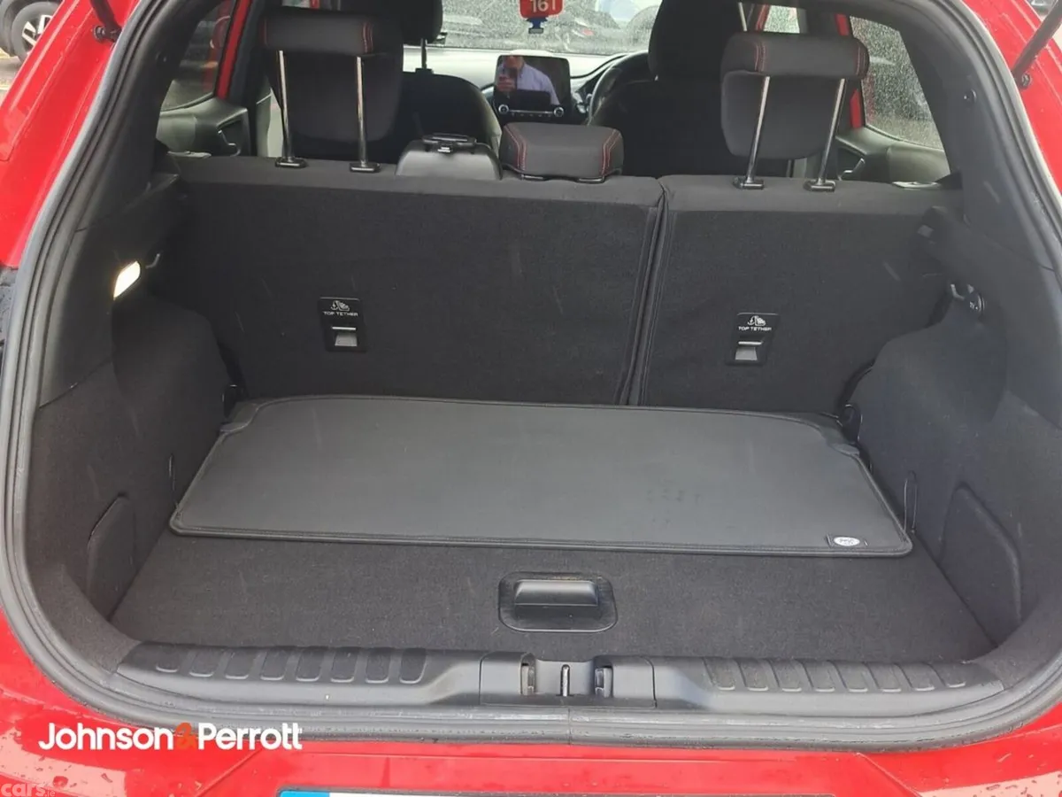 Ford Puma MPV, Petrol Hybrid, 2021, Red
