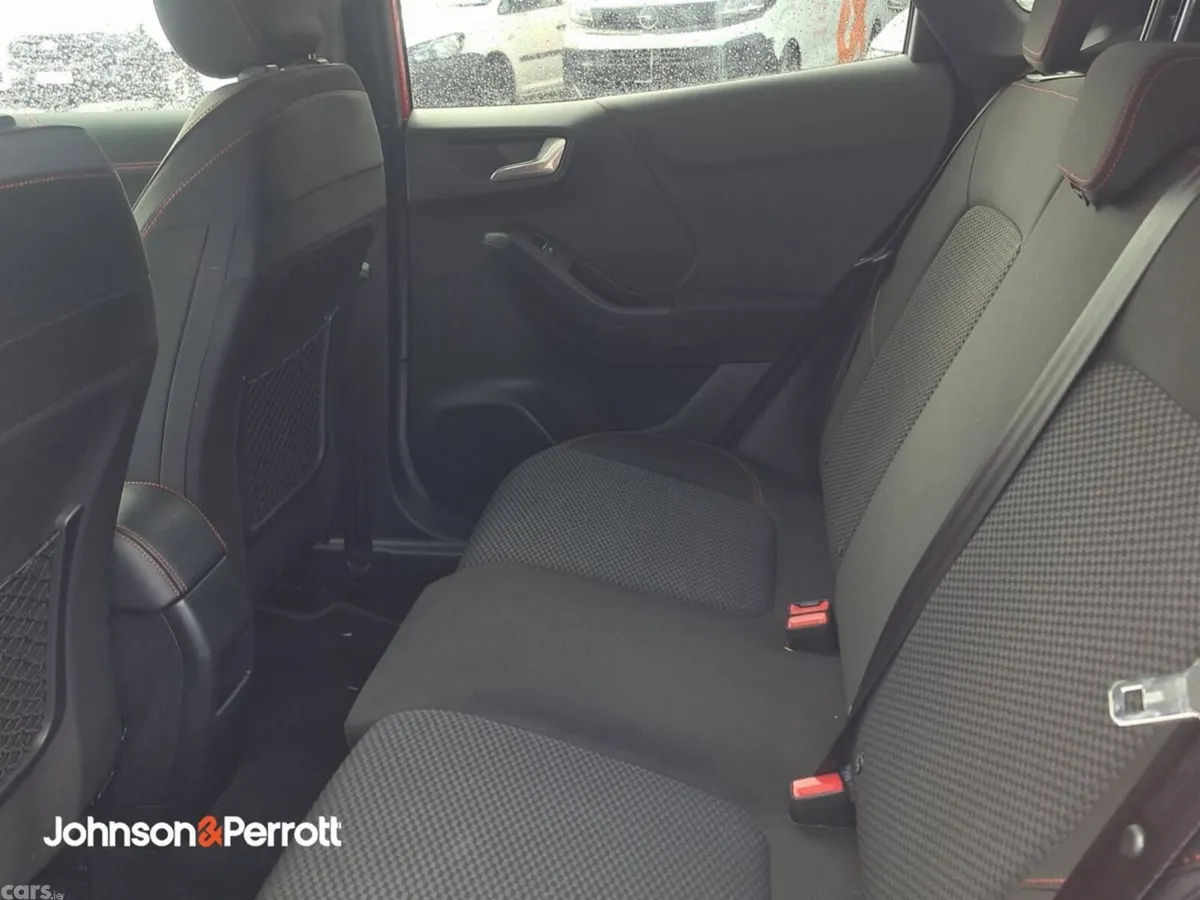 Ford Puma MPV, Petrol Hybrid, 2021, Red