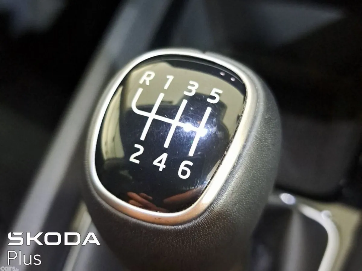 Skoda Octavia Saloon, Diesel, 2026, White