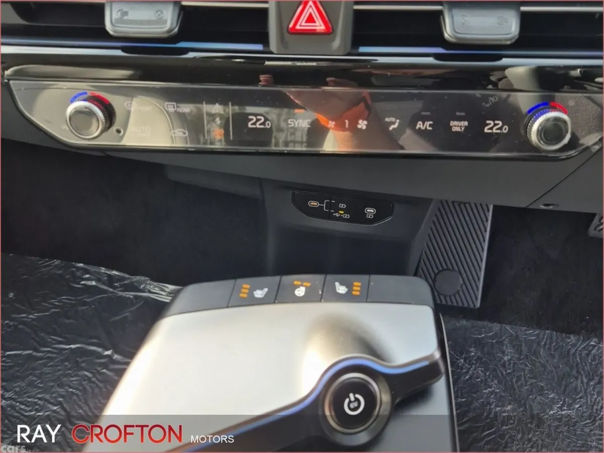 Kia EV6 MPV, Electric, 2026, White