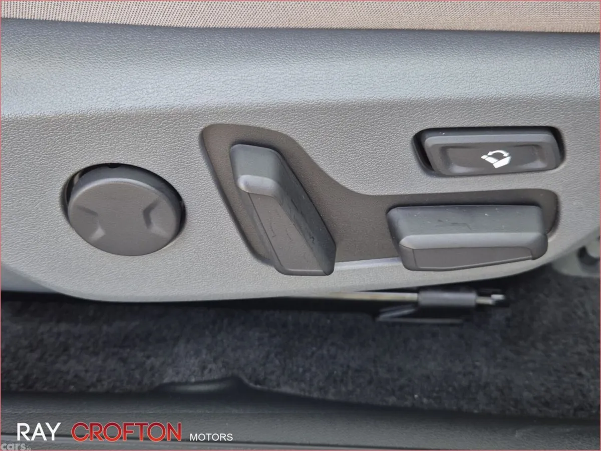Kia EV6 MPV, Electric, 2026, White