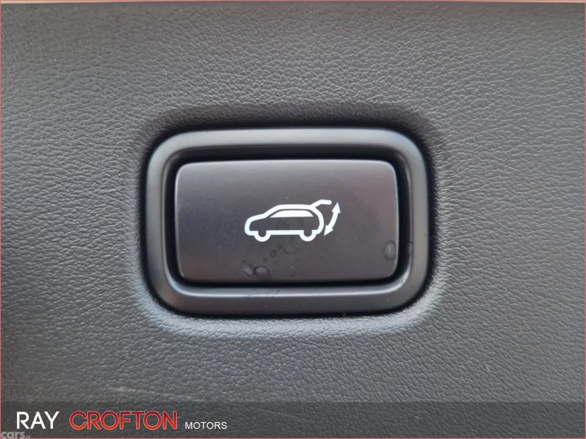 Kia EV6 MPV, Electric, 2026, White