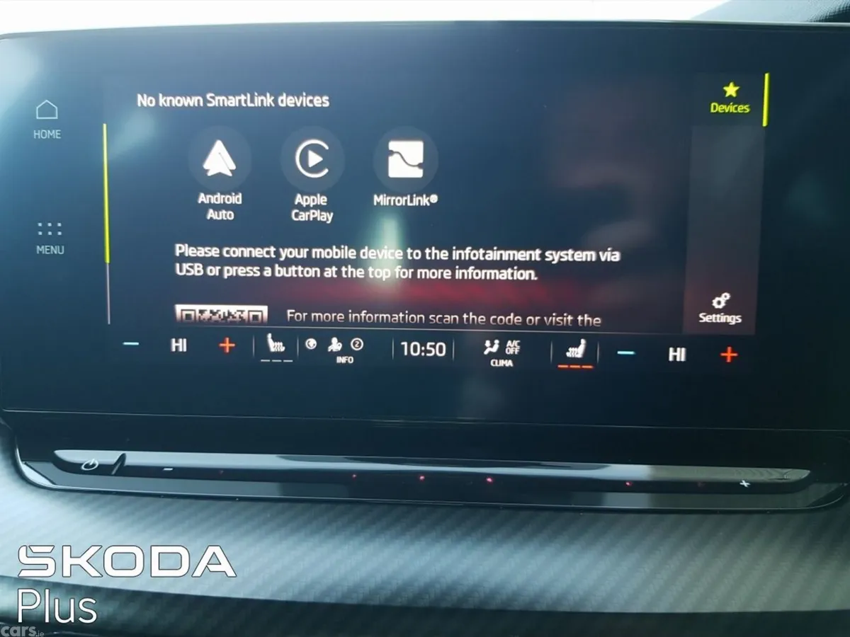 Skoda Octavia Saloon, Diesel, 2024, Green