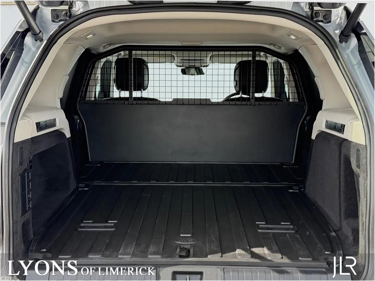 Land Rover Discovery SUV, Diesel, 2024, Silver