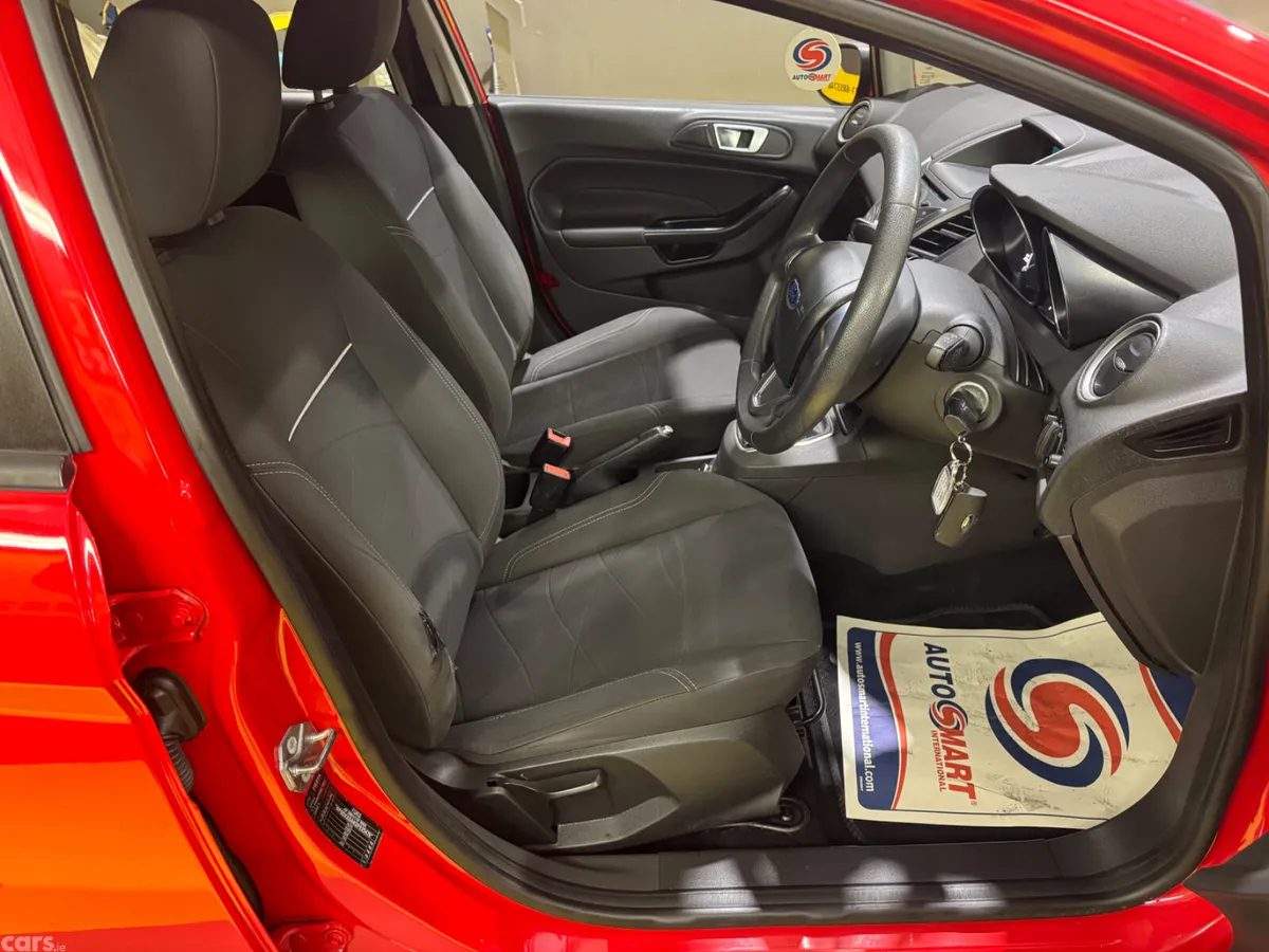 Ford Fiesta Hatchback, Diesel, 2015, Red