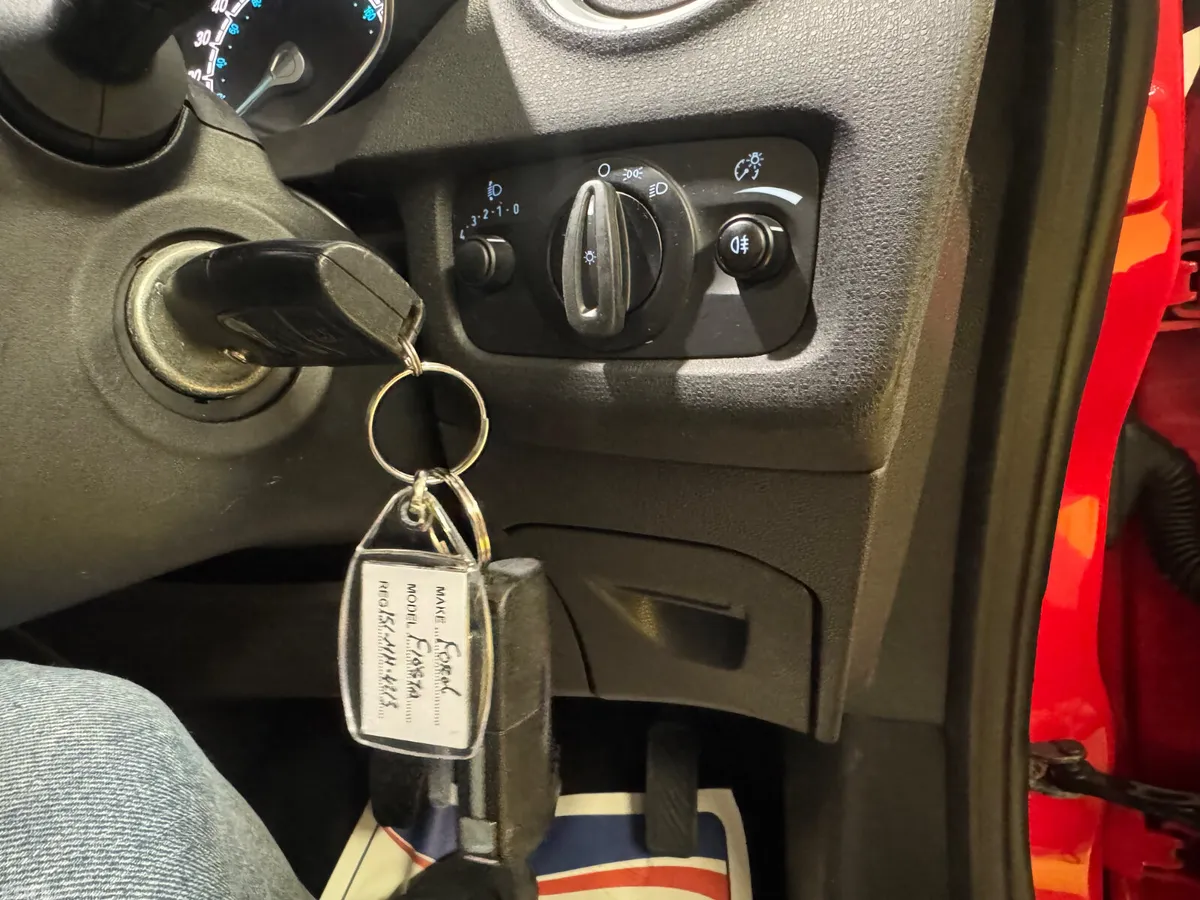 Ford Fiesta Hatchback, Diesel, 2015, Red