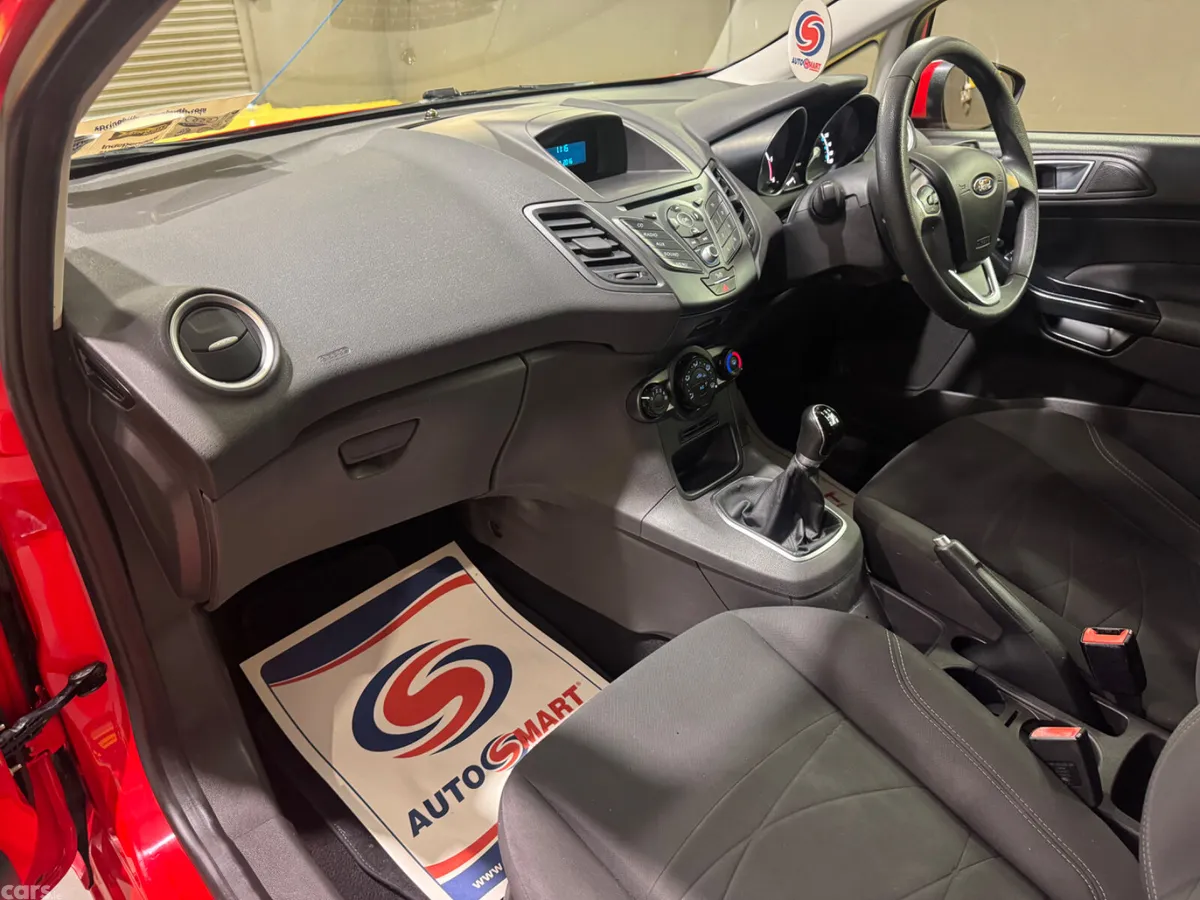 Ford Fiesta Hatchback, Diesel, 2015, Red