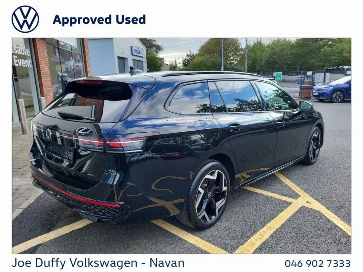 Volkswagen Passat Estate, Petrol Plug-in Hybrid, 2025, Black