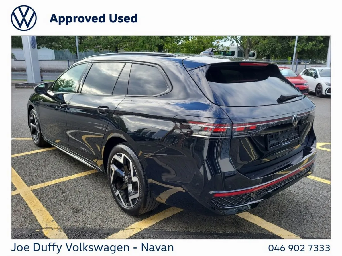 Volkswagen Passat Estate, Petrol Plug-in Hybrid, 2025, Black