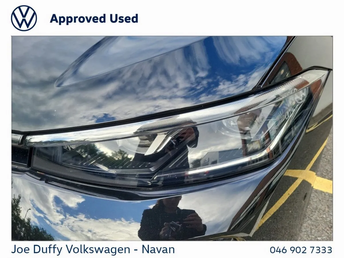 Volkswagen Passat Estate, Petrol Plug-in Hybrid, 2025, Black