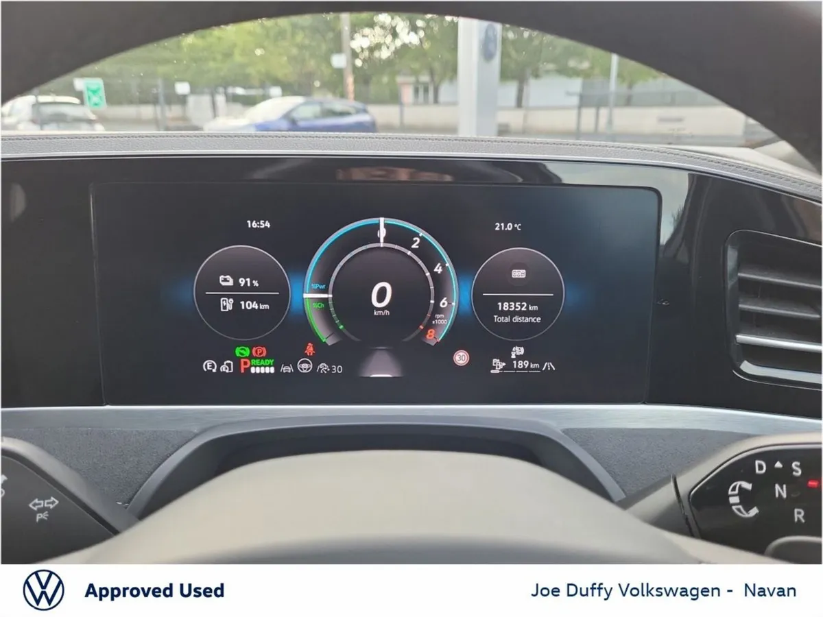 Volkswagen Passat Estate, Petrol Plug-in Hybrid, 2025, Black