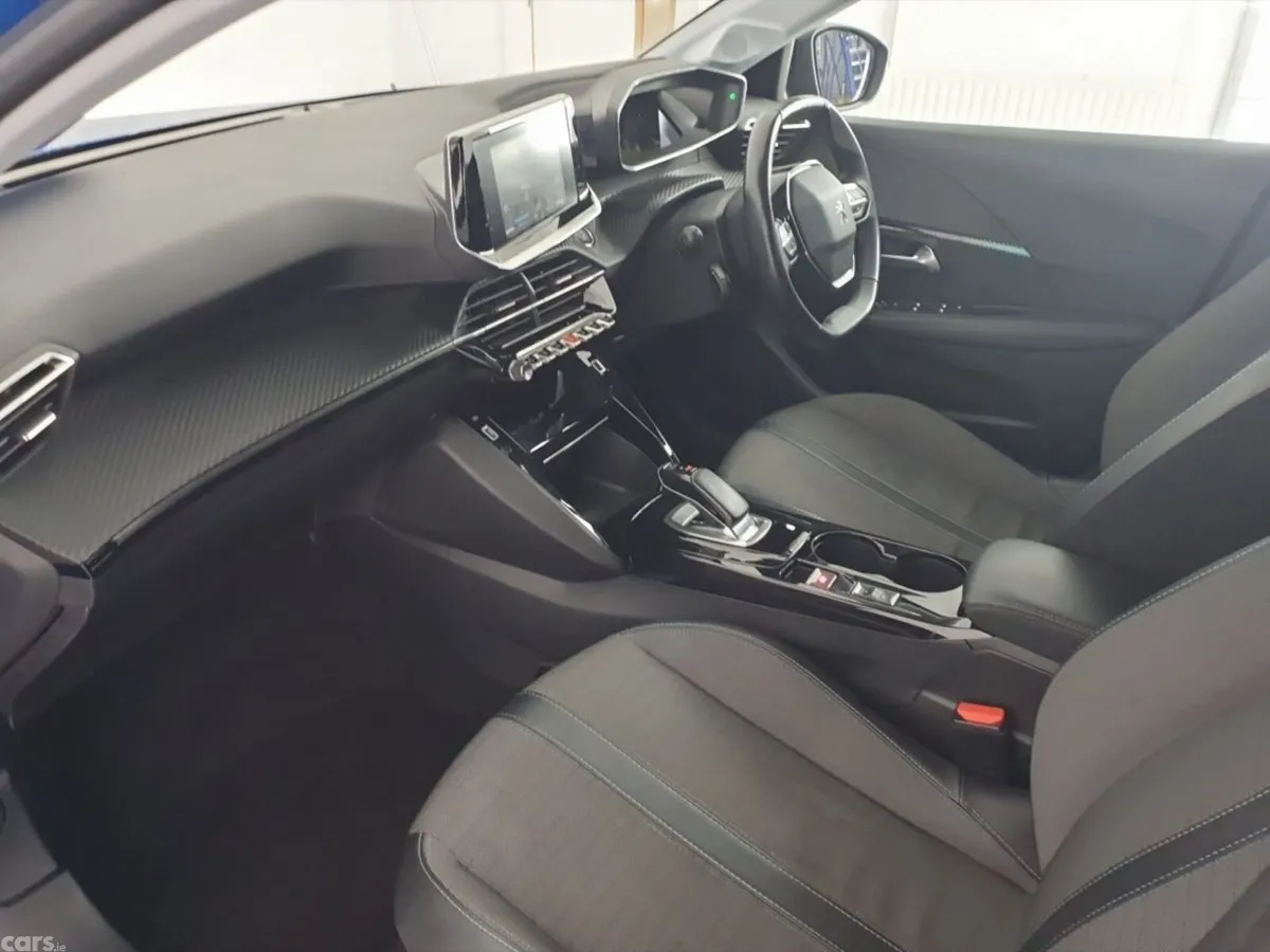 Peugeot 208 Hatchback, Electric, 2022, Blue