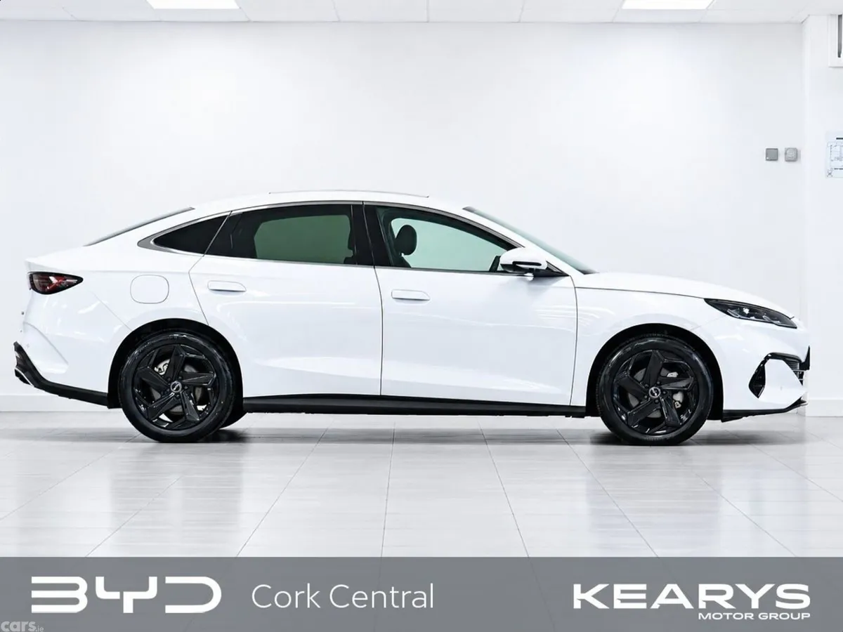 BYD Seal 6 Saloon, Petrol Plug-in Hybrid, 2026, White