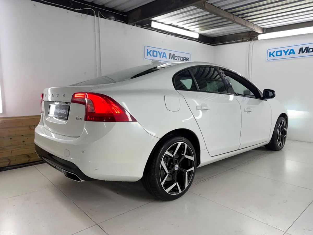 Volvo S60 Saloon, Diesel, 2017, White