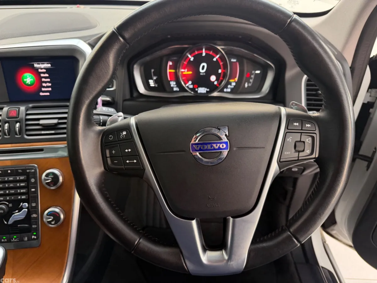 Volvo XC60 SUV, Diesel, 2017, White