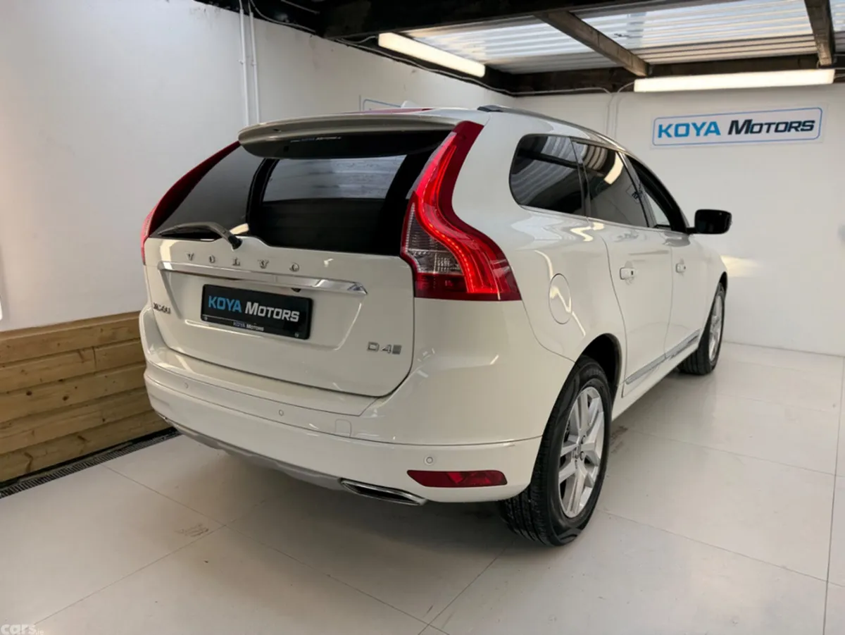 Volvo XC60 SUV, Diesel, 2017, White