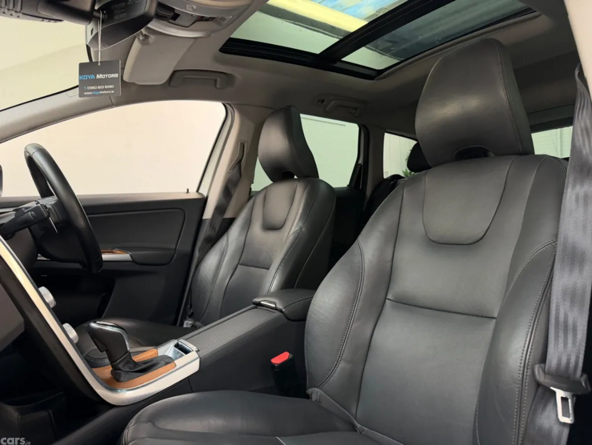 Volvo XC60 SUV, Diesel, 2017, White