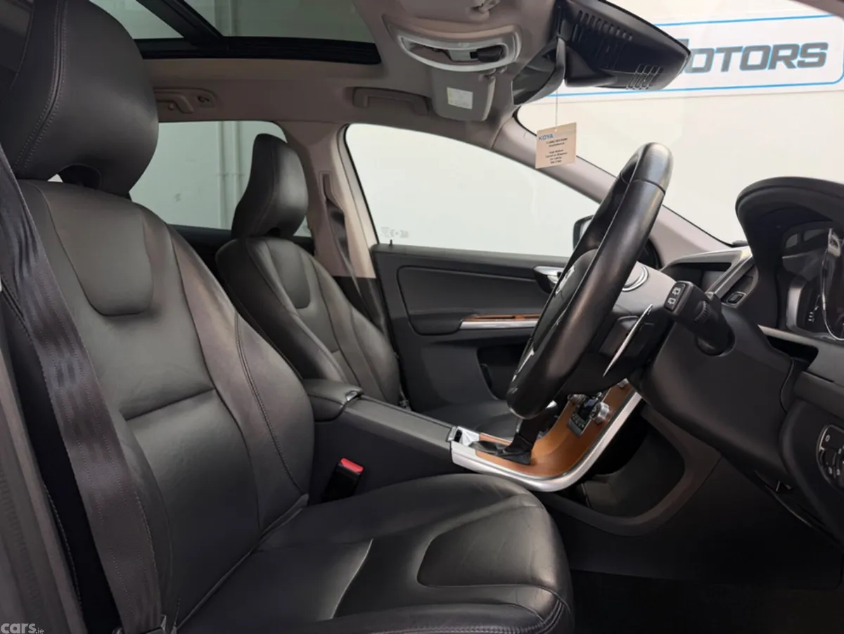Volvo XC60 SUV, Diesel, 2017, White