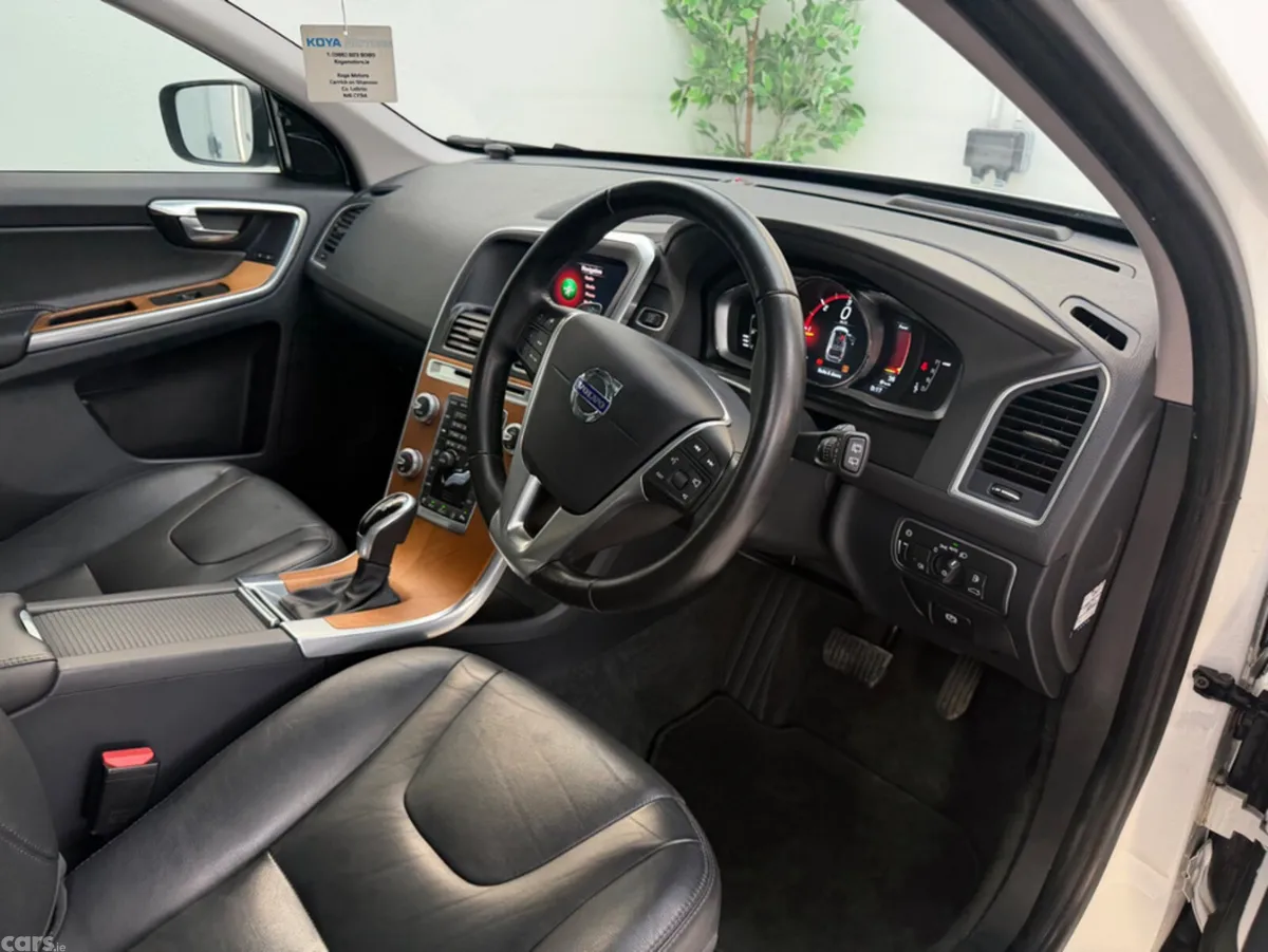 Volvo XC60 SUV, Diesel, 2017, White