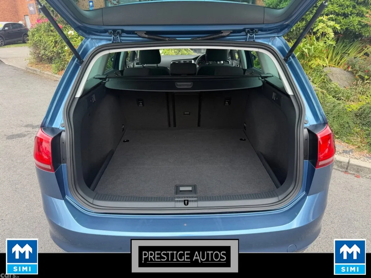 Volkswagen Golf Estate, Petrol, 2017, Blue