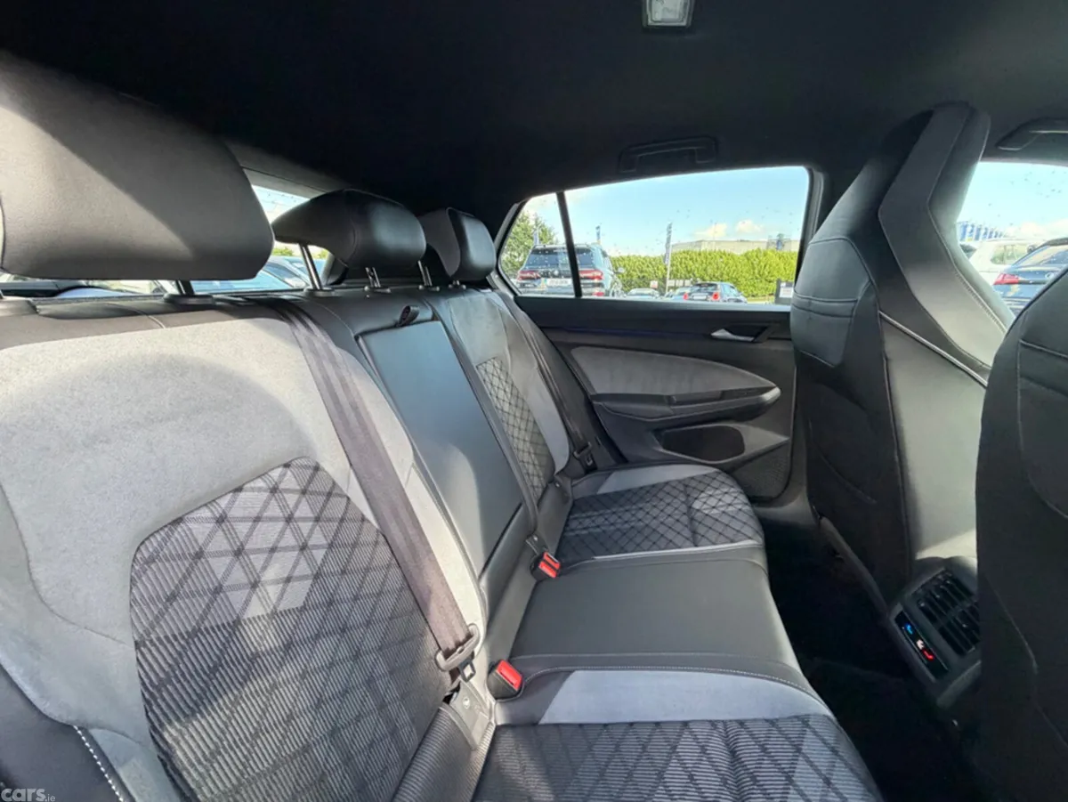 Volkswagen Golf Hatchback, Diesel, 2023, White