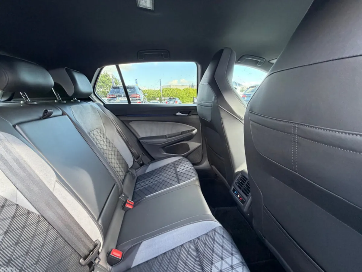 Volkswagen Golf Hatchback, Diesel, 2023, White