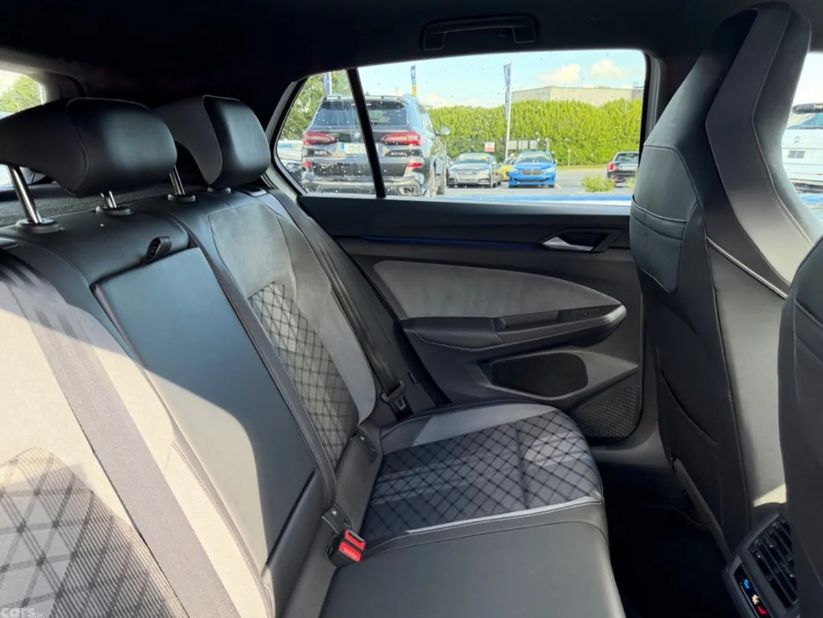 Volkswagen Golf Hatchback, Diesel, 2023, White