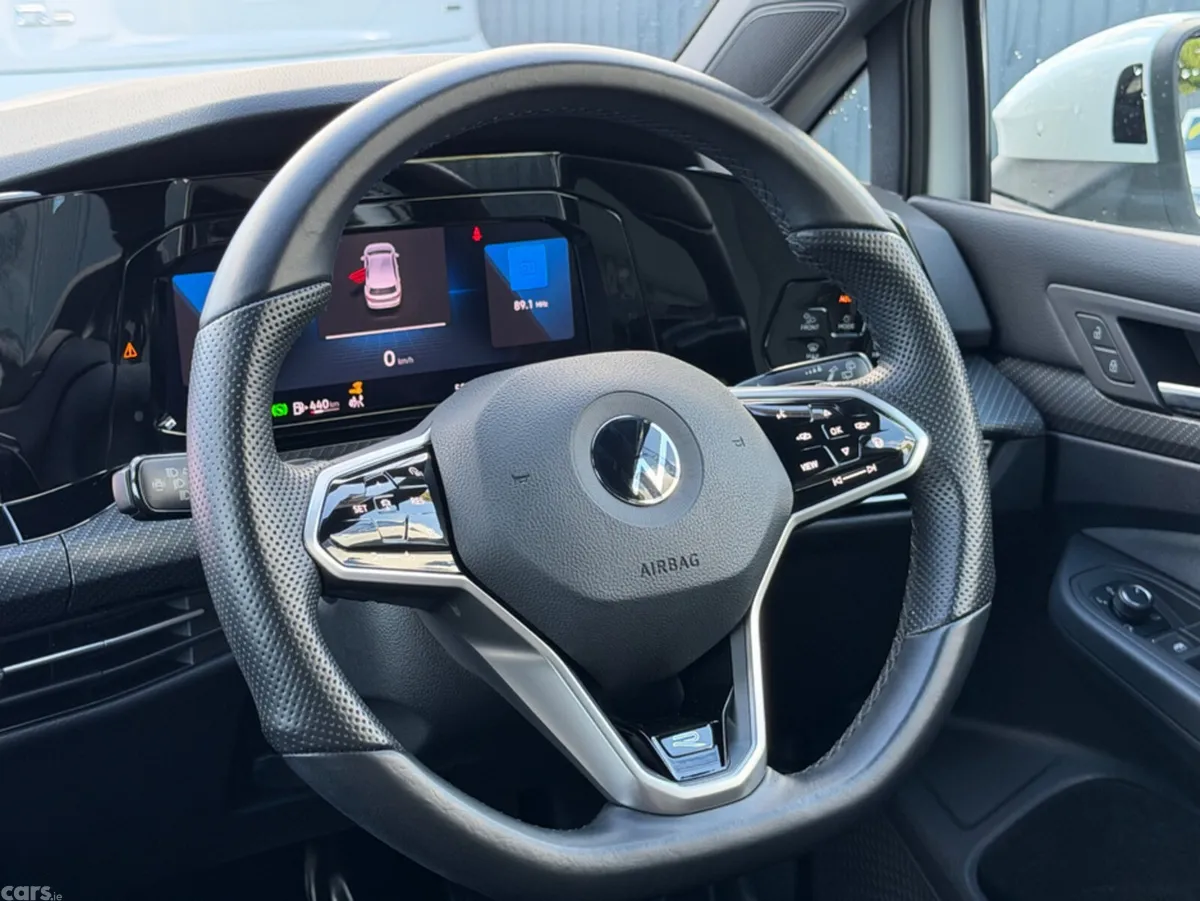 Volkswagen Golf Hatchback, Diesel, 2023, White