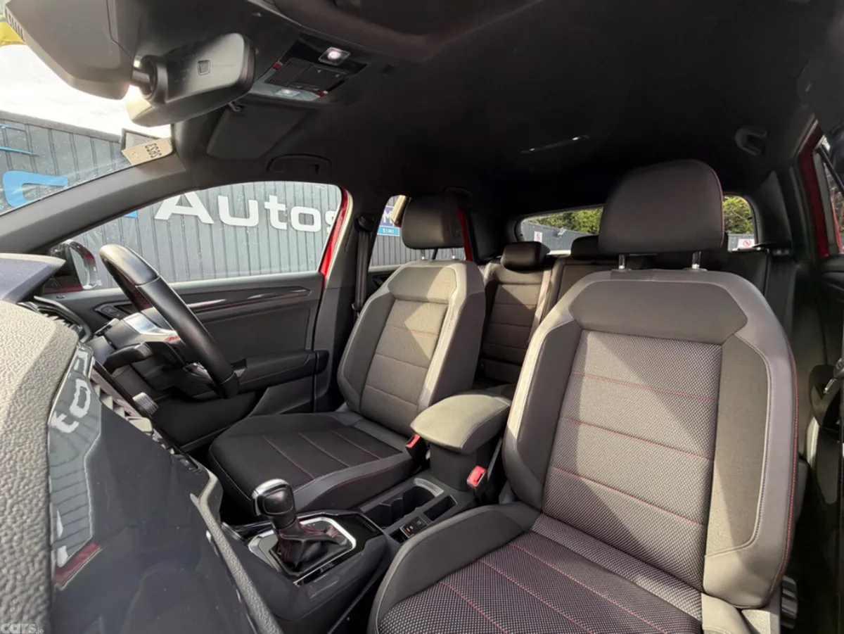 Volkswagen T-Roc SUV, Diesel, 2021, Red