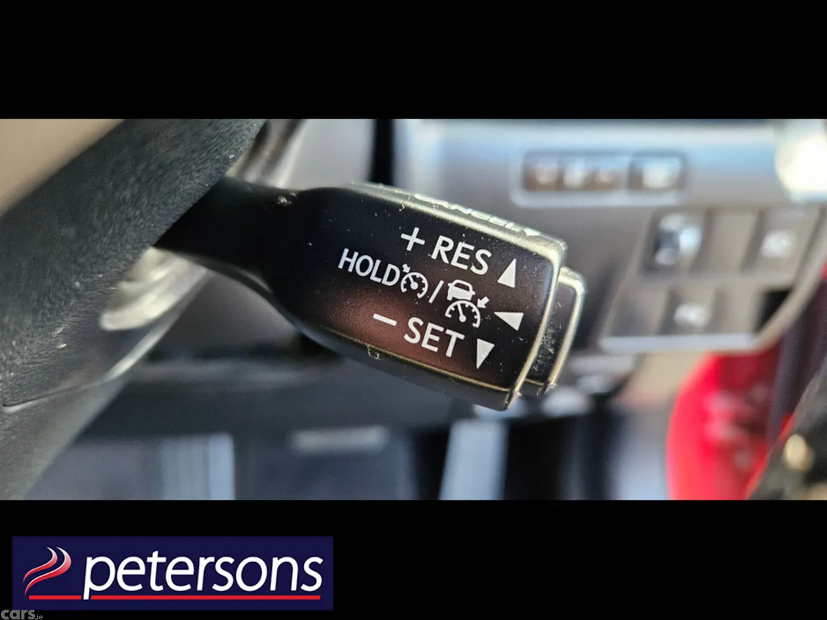 Lexus IS Saloon, Petrol Hybrid, 2017, Red