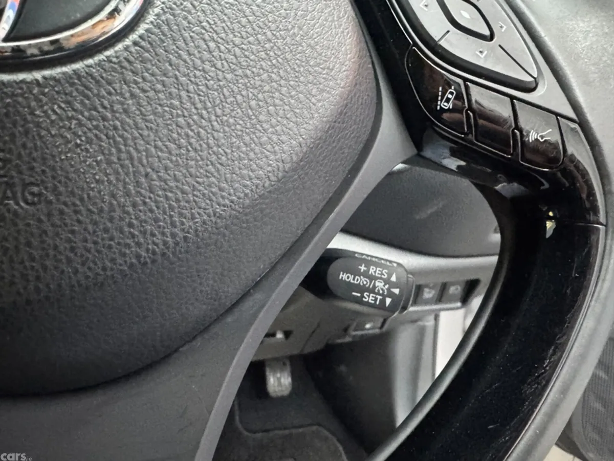 Toyota C-HR SUV, Petrol Hybrid, 2019, Silver