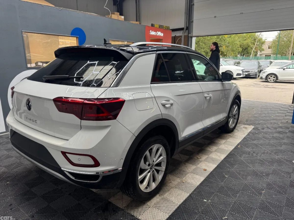 Volkswagen T-Roc SUV, Diesel, 2024, White