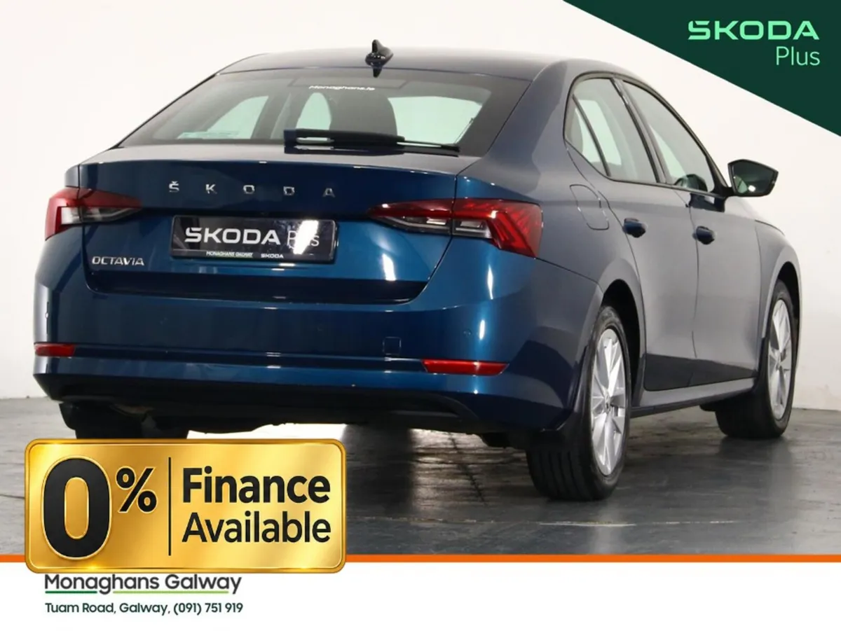 Skoda Octavia Hatchback, Diesel, 2023, Blue