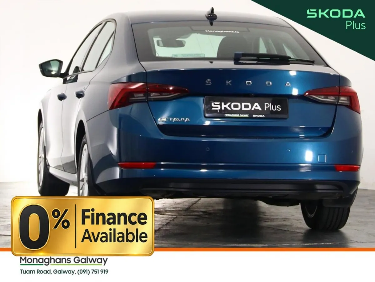 Skoda Octavia Hatchback, Diesel, 2023, Blue